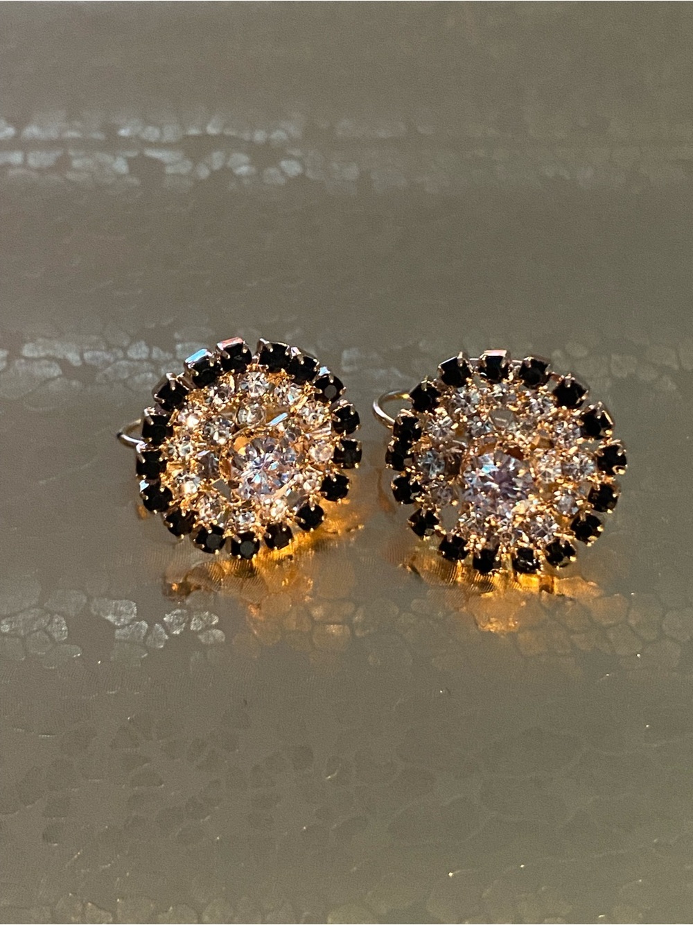 NWT Swarovski & 18k Gold Round Crystal Cluster Earrings with Black crystals